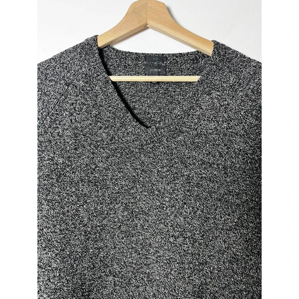 J. Crew Men's Lambswool V-Neck Slim Fit Sweater Gray Pullover Knit size large